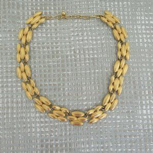 TRIFARI Signed Link Statement Necklace, brushed Gold Tone 16” - 18"